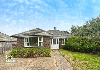 2 bedroom bungalow for sale - Landguard Manor Road, Shanklin, Isle of Wight, PO37