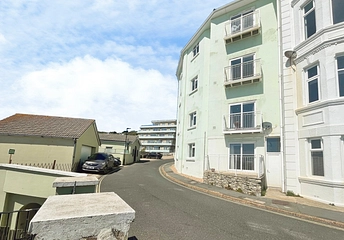 2 bedroom apartment for sale - Hambrough Road, Ventnor, Isle of Wight, PO38