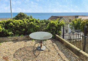 2 bedroom apartment for sale - Madeira Road, Ventnor, Isle of Wight, PO38