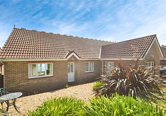 3 bedroom bungalow for sale - Foxhills, Ventnor, Isle of Wight, PO38