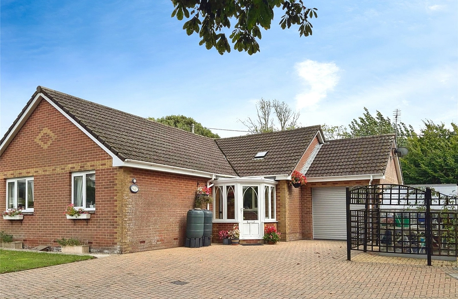 3 bedroom bungalow for sale - The Glade, Wroxall, Ventnor, Isle of Wight, PO38