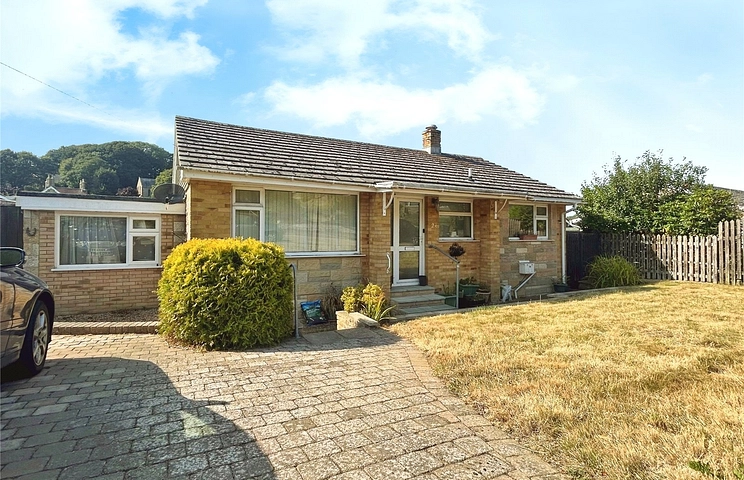 2 bedroom bungalow for sale - Greenlydd Close, Niton, Ventnor, Isle of Wight, PO38