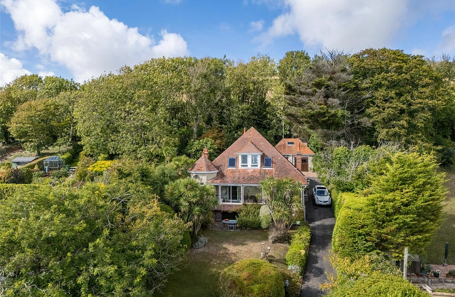 2 bedroom bungalow for sale - Whitwell Road, Ventnor, Isle of Wight, PO38