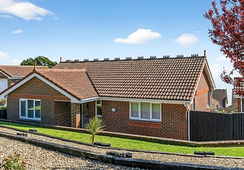 2 bedroom bungalow for sale - Foxhills, Ventnor, Isle of Wight, PO38