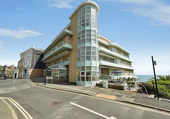 3 bedroom apartment for sale - Church Street, Ventnor, Isle of Wight, PO38